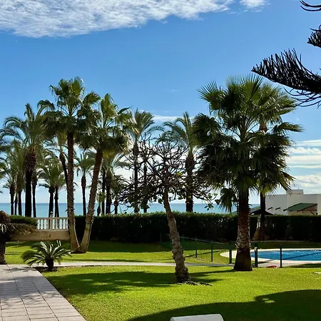 En Primera Linea De Playa Con Vistas Al Mar Torremolinos